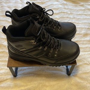 New-Skechers Waterproof Men's Relment-Traven Hiking Boot-NWOB